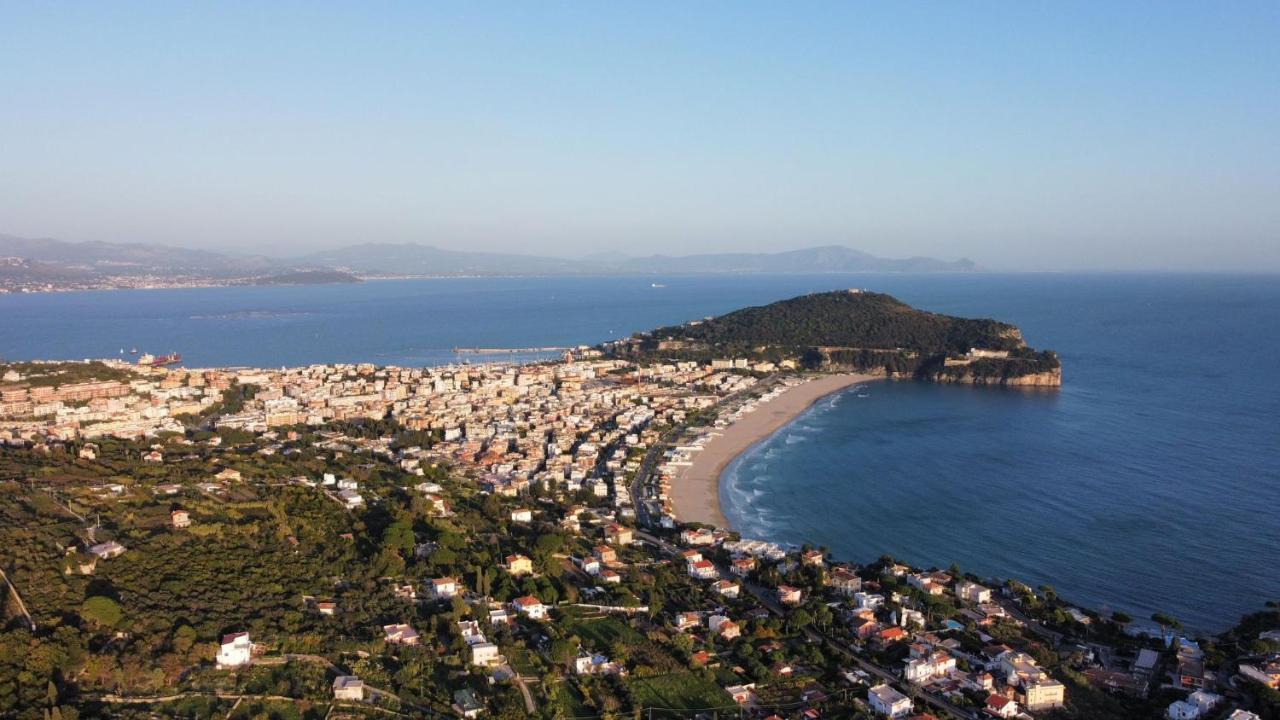 Brezza Di Mare Gaeta B&B 外观 照片