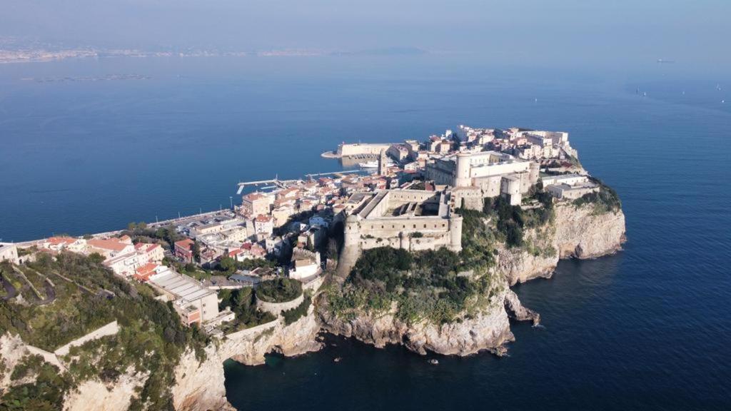 Brezza Di Mare Gaeta B&B 外观 照片