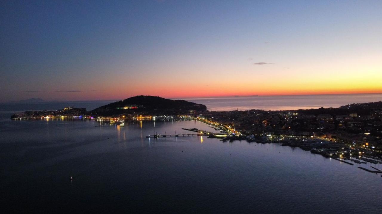 Brezza Di Mare Gaeta B&B 外观 照片